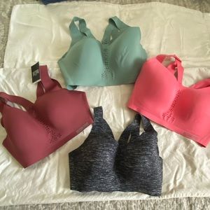 4 Victoria’s Secret Angel Max Sports Bras